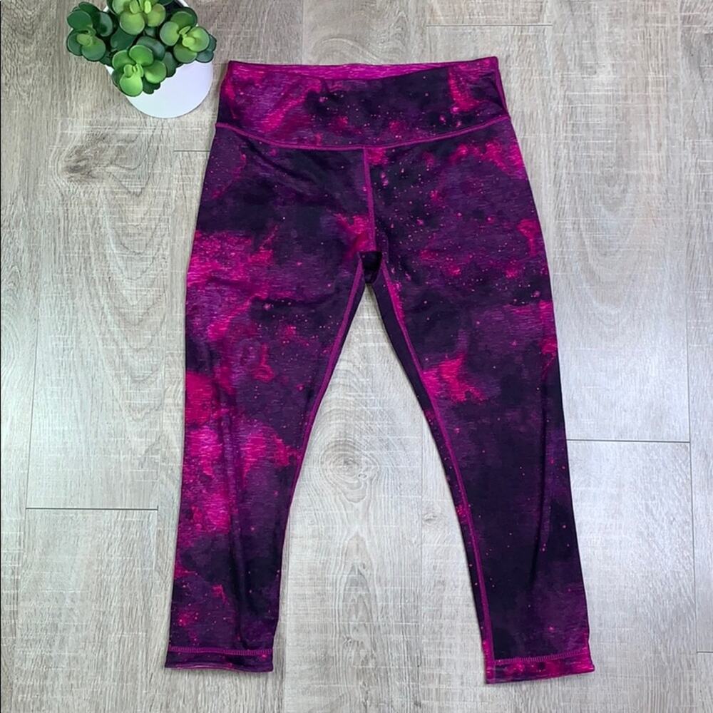 ACTIVE LIFE Women's Reversible Space-Dye Capri Leggings